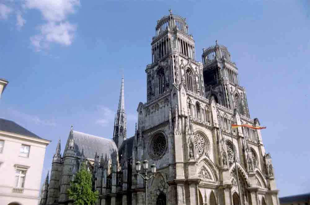 Francia - Orleans 01 - catedral.jpg